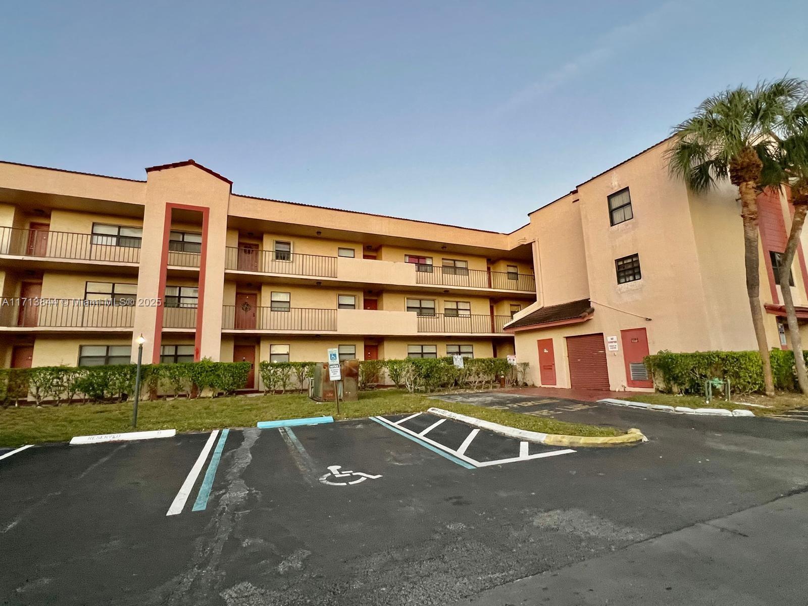 3470 Foxcroft Rd #204, Miramar, Florida image 3