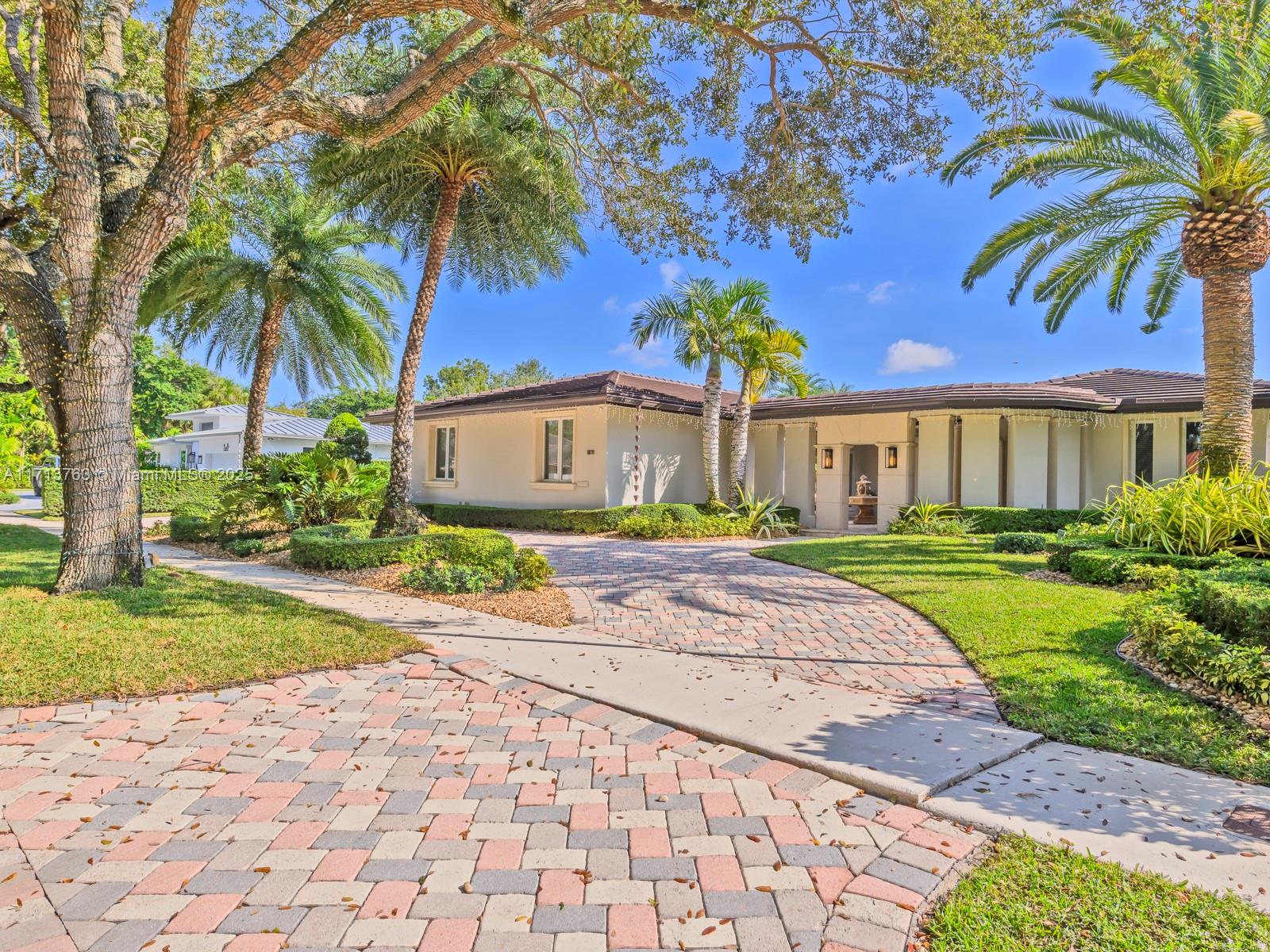 16111 W Troon Cir, Miami Lakes, Florida image 1