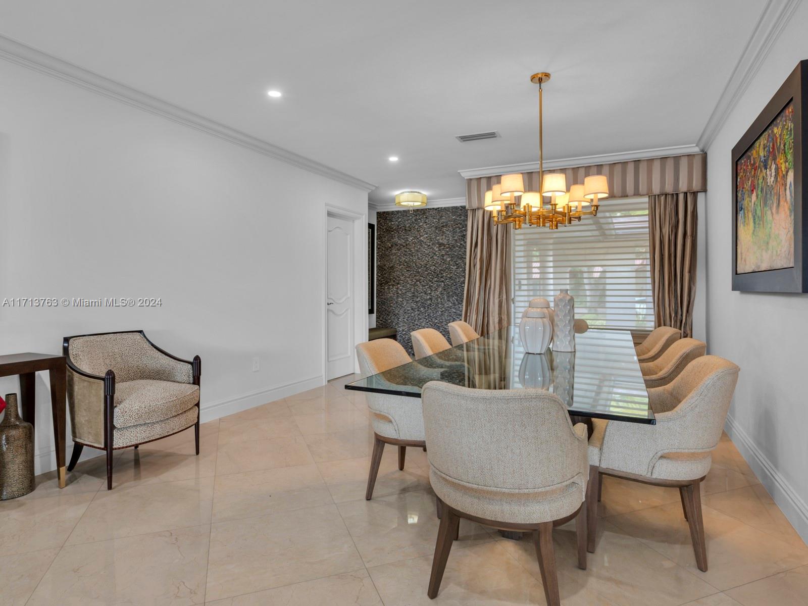 16111 W Troon Cir, Miami Lakes, Florida image 19