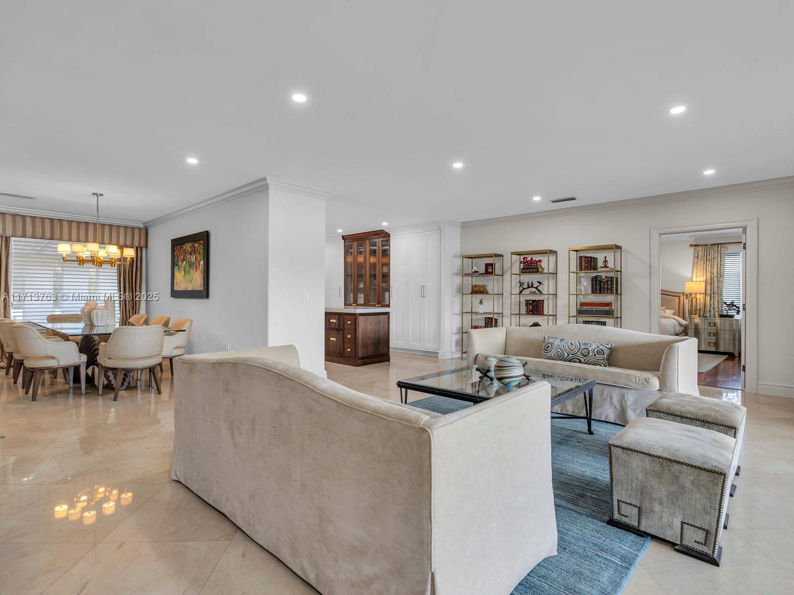 16111 W Troon Cir, Miami Lakes, Florida image 25