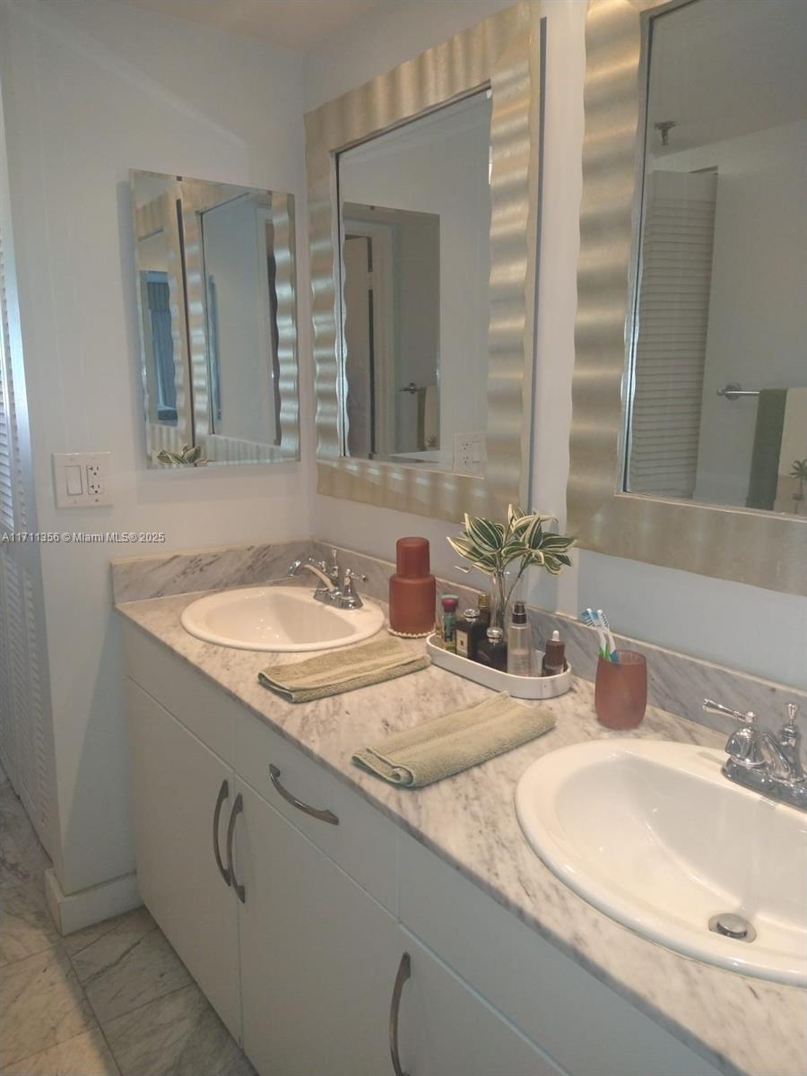 9341 Collins Ave #806, Surfside, Florida image 16