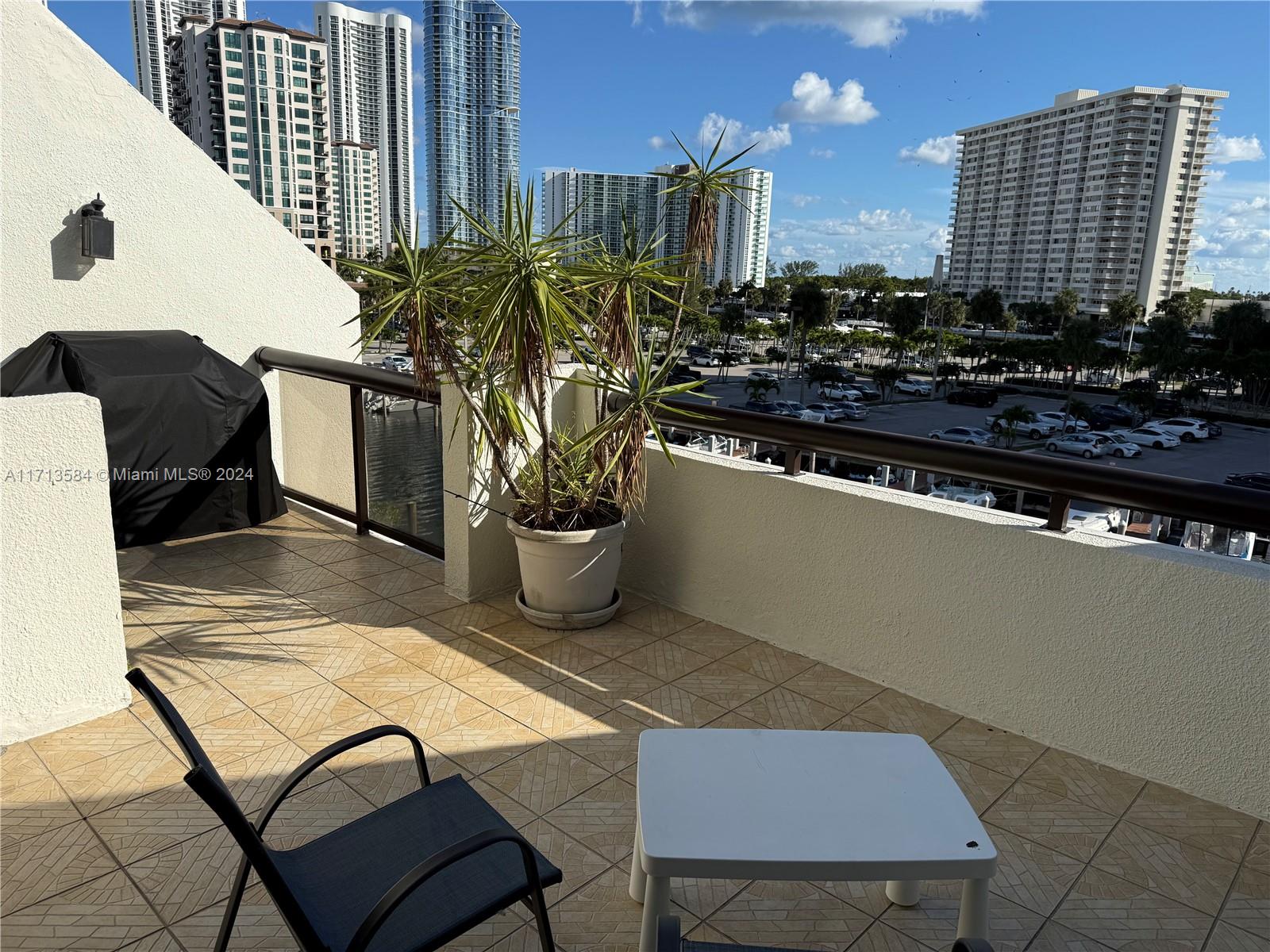 406 Poinciana Dr #1725, Sunny Isles Beach, Florida image 33