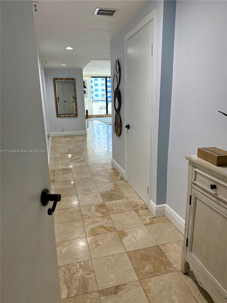 406 Poinciana Dr #1725, Sunny Isles Beach, Florida image 37