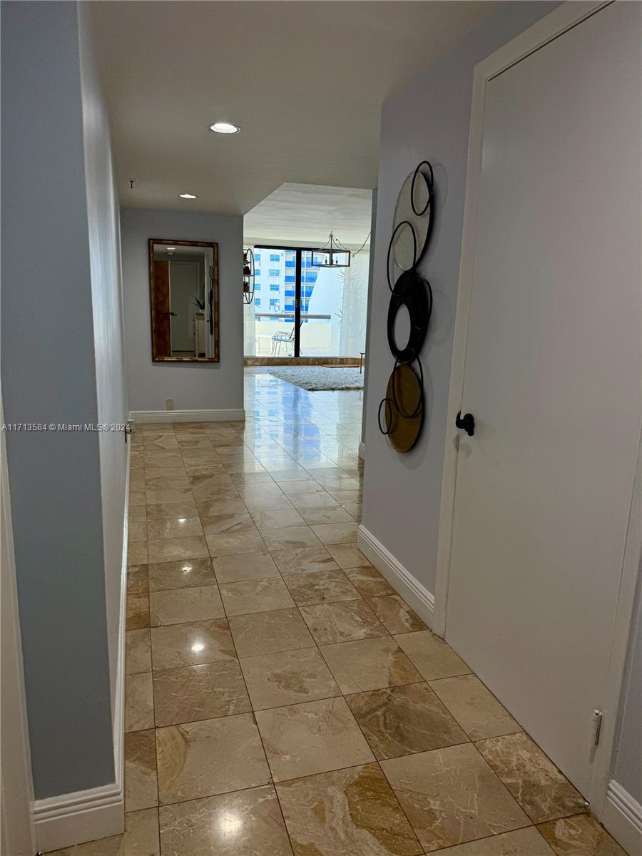 406 Poinciana Dr #1725, Sunny Isles Beach, Florida image 38