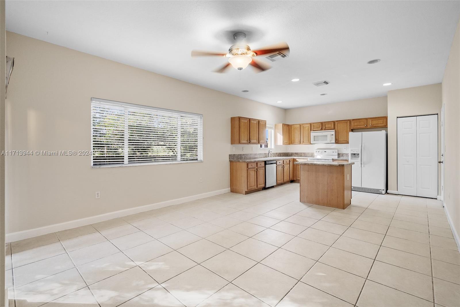 9420 SW 227th Ln, Cutler Bay, Florida image 8