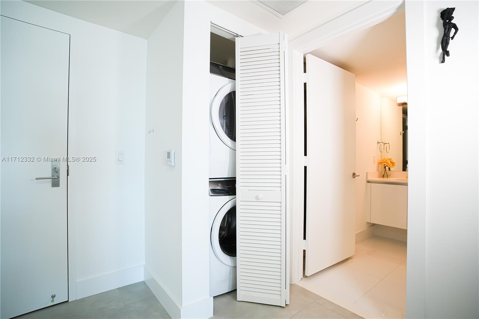 300 Sunny Isles Blvd #4-1603, Sunny Isles Beach, Florida image 13