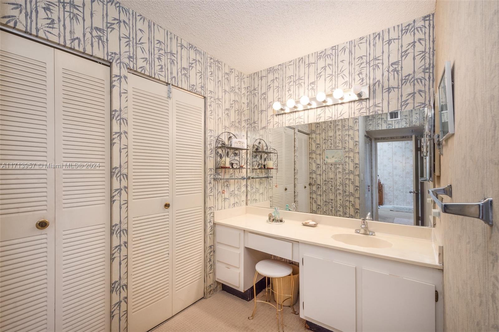 20515 E Country Club Dr #442, Aventura, Florida image 12