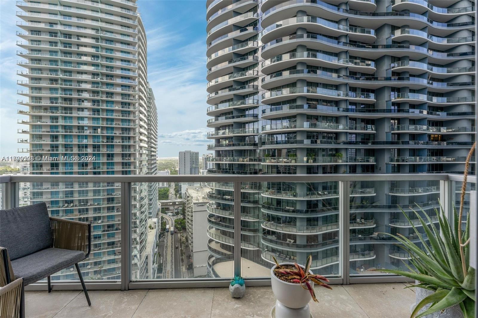 1050 Brickell Ave #2416, Miami, Florida image 35