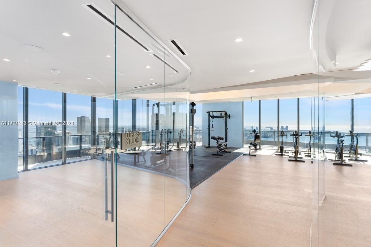 1000 Brickell Plaza #2907, Miami FL 33131