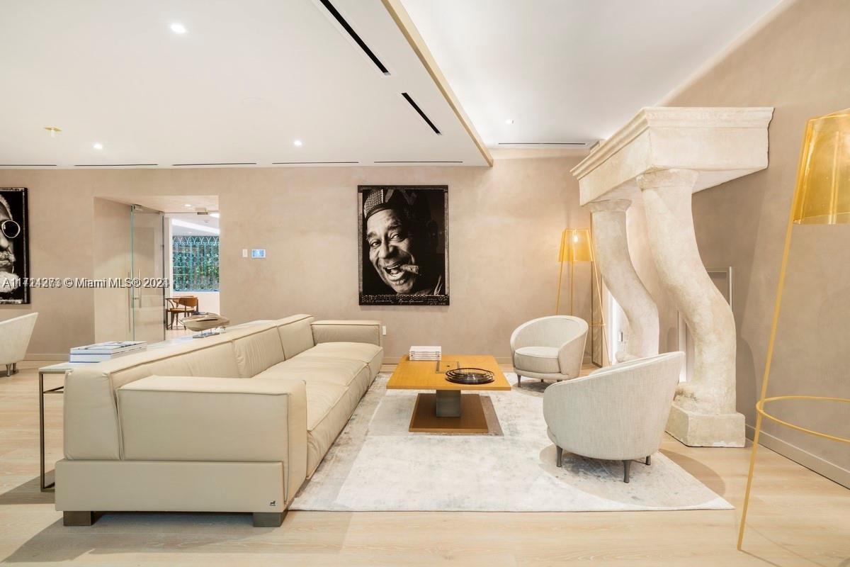 1000 Brickell Plaza #2907, Miami FL 33131