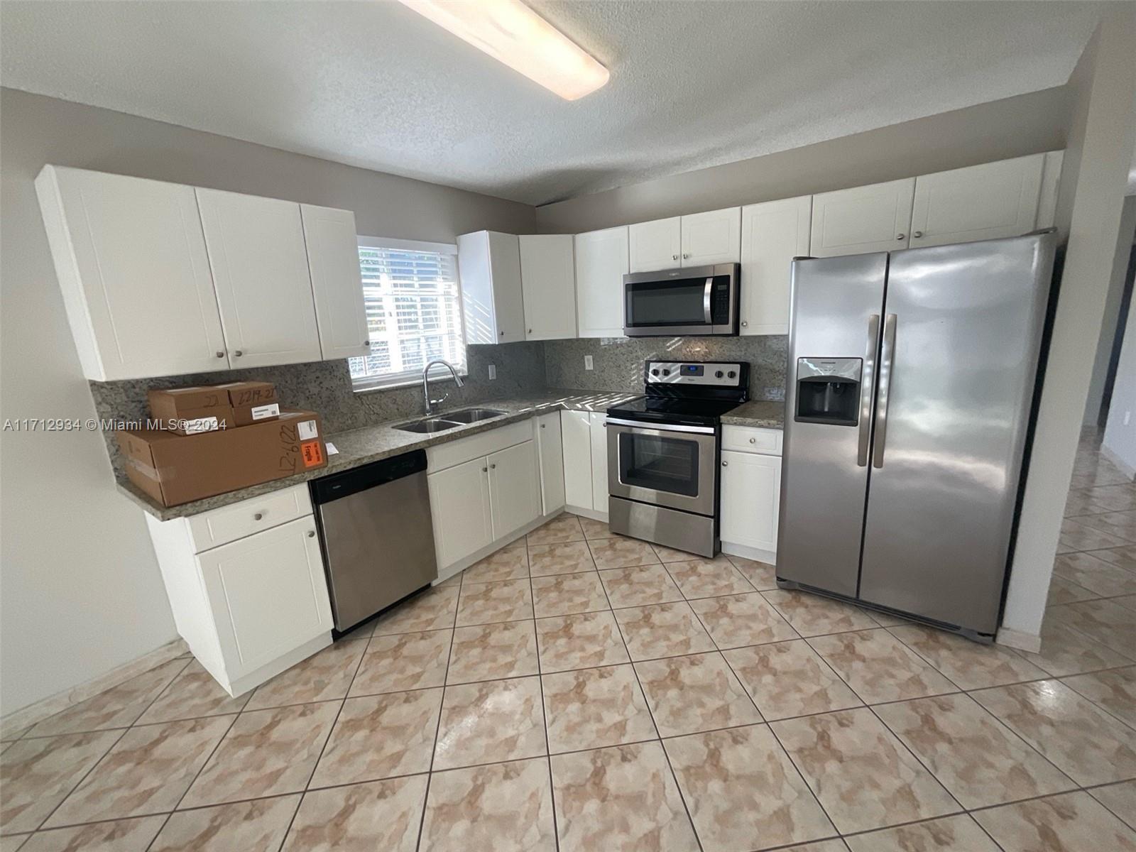 7375 W 35th Ave, Hialeah, Florida image 3