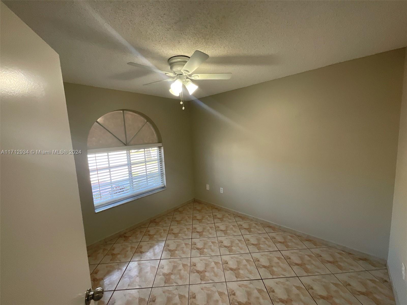 7375 W 35th Ave, Hialeah, Florida image 7