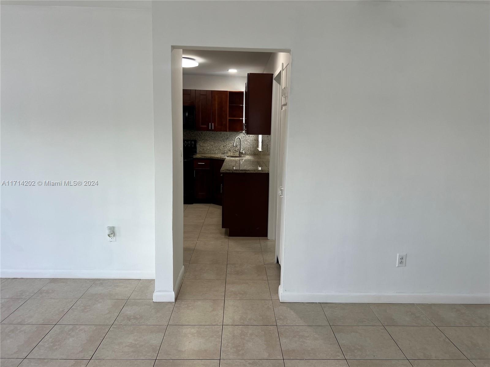 1272 NW 188th Ter, Miami Gardens, Florida image 13