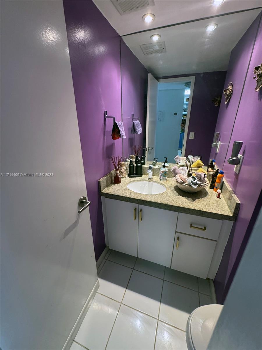2851 NE 183rd St #303E, Aventura, Florida image 17