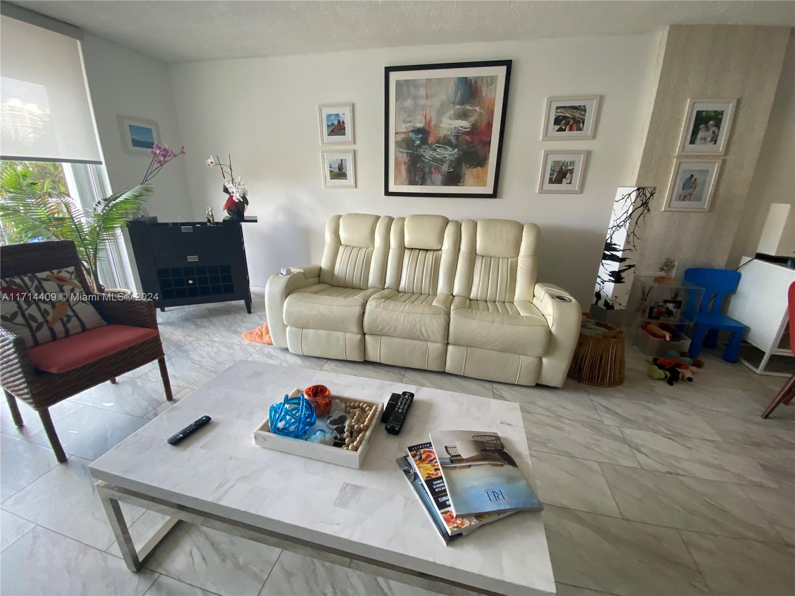 2851 NE 183rd St #303E, Aventura, Florida image 4