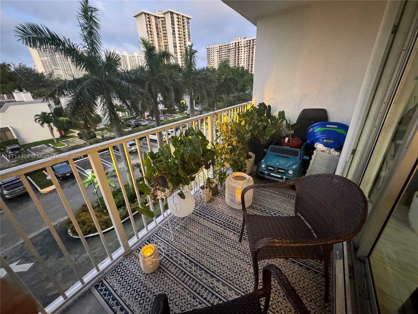 2851 NE 183rd St #303E, Aventura, Florida image 40