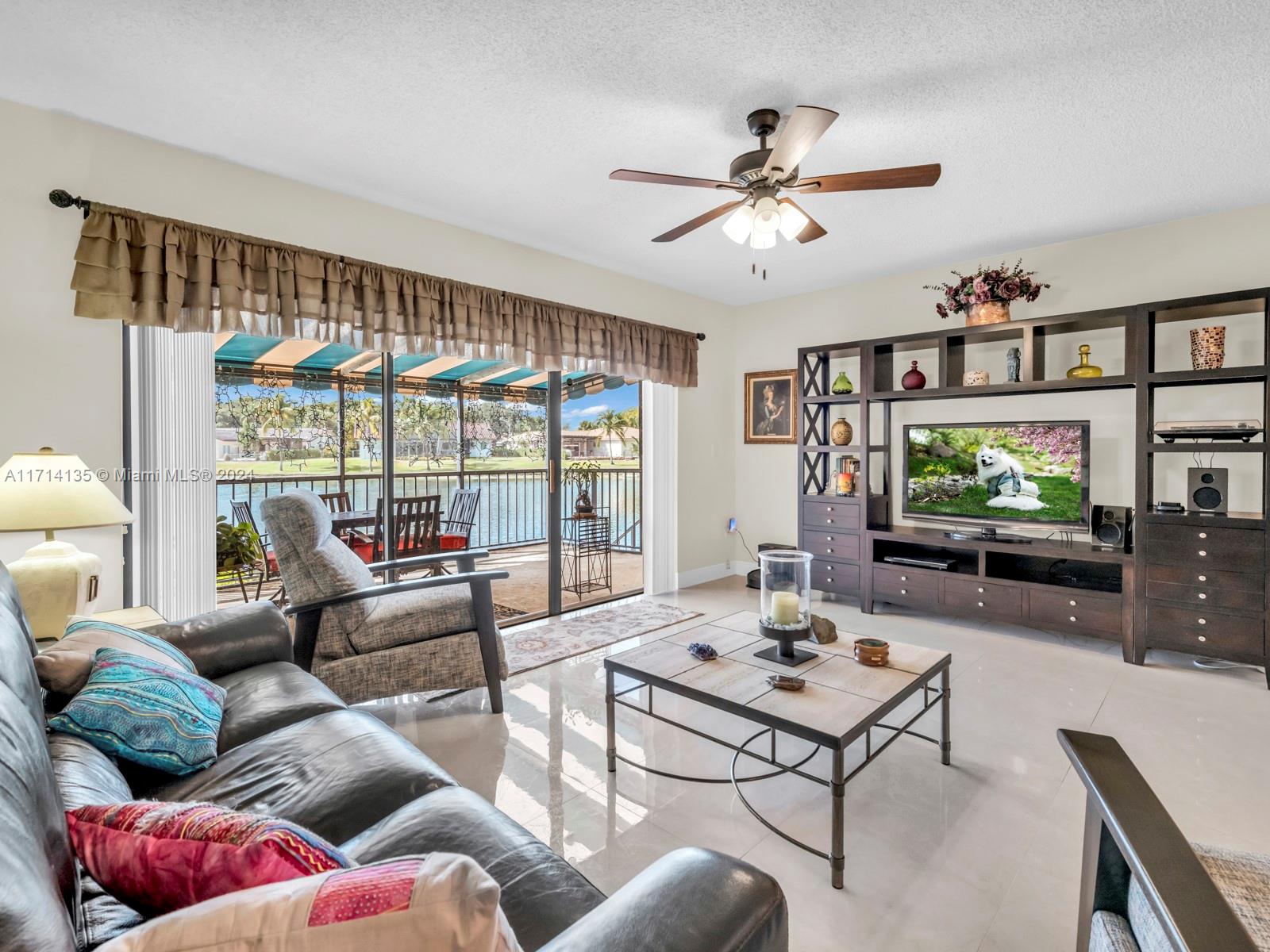 14559 Glencairn Rd, Miami Lakes, Florida image 20