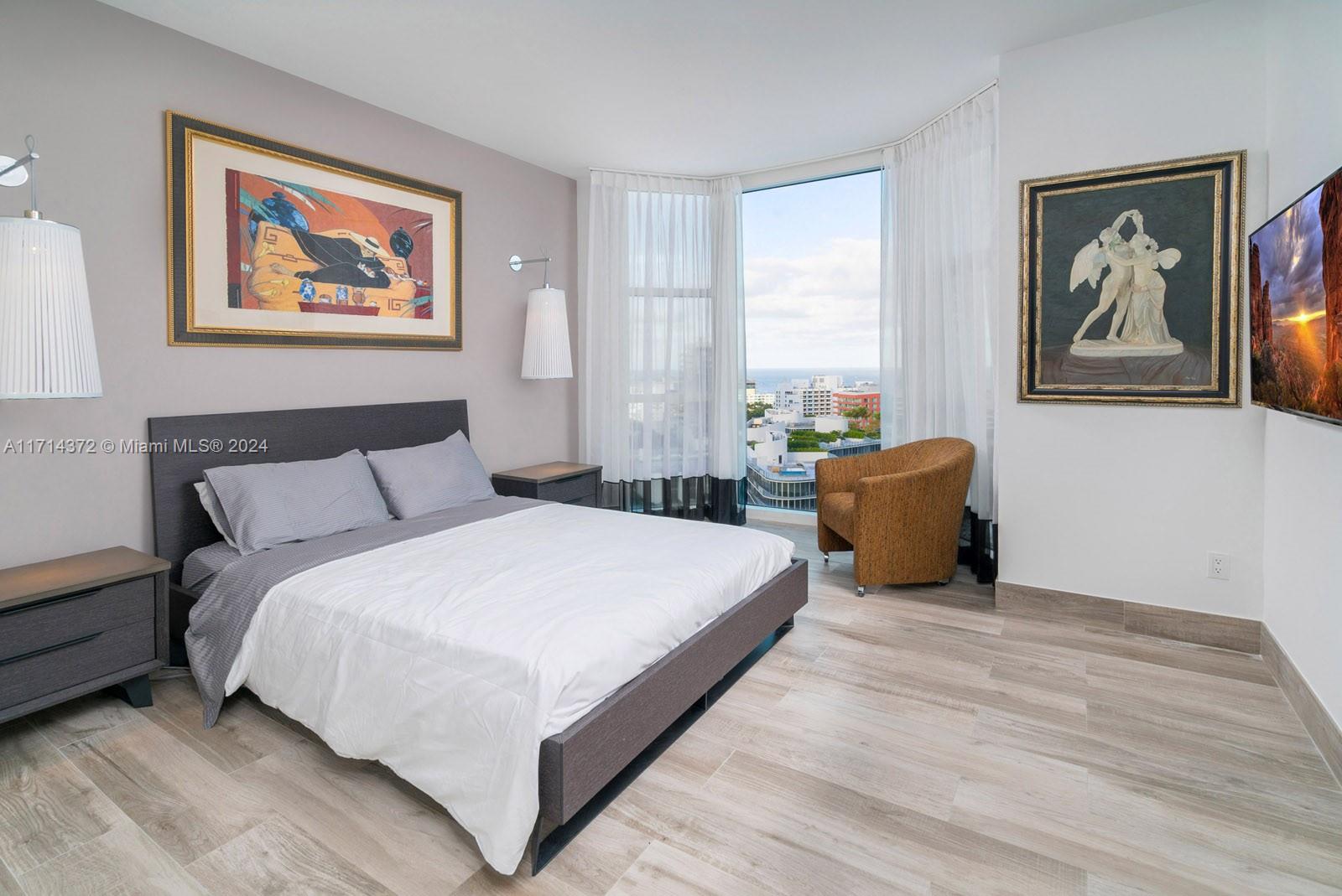 300 S Pointe Dr #1701, Miami Beach FL 33139