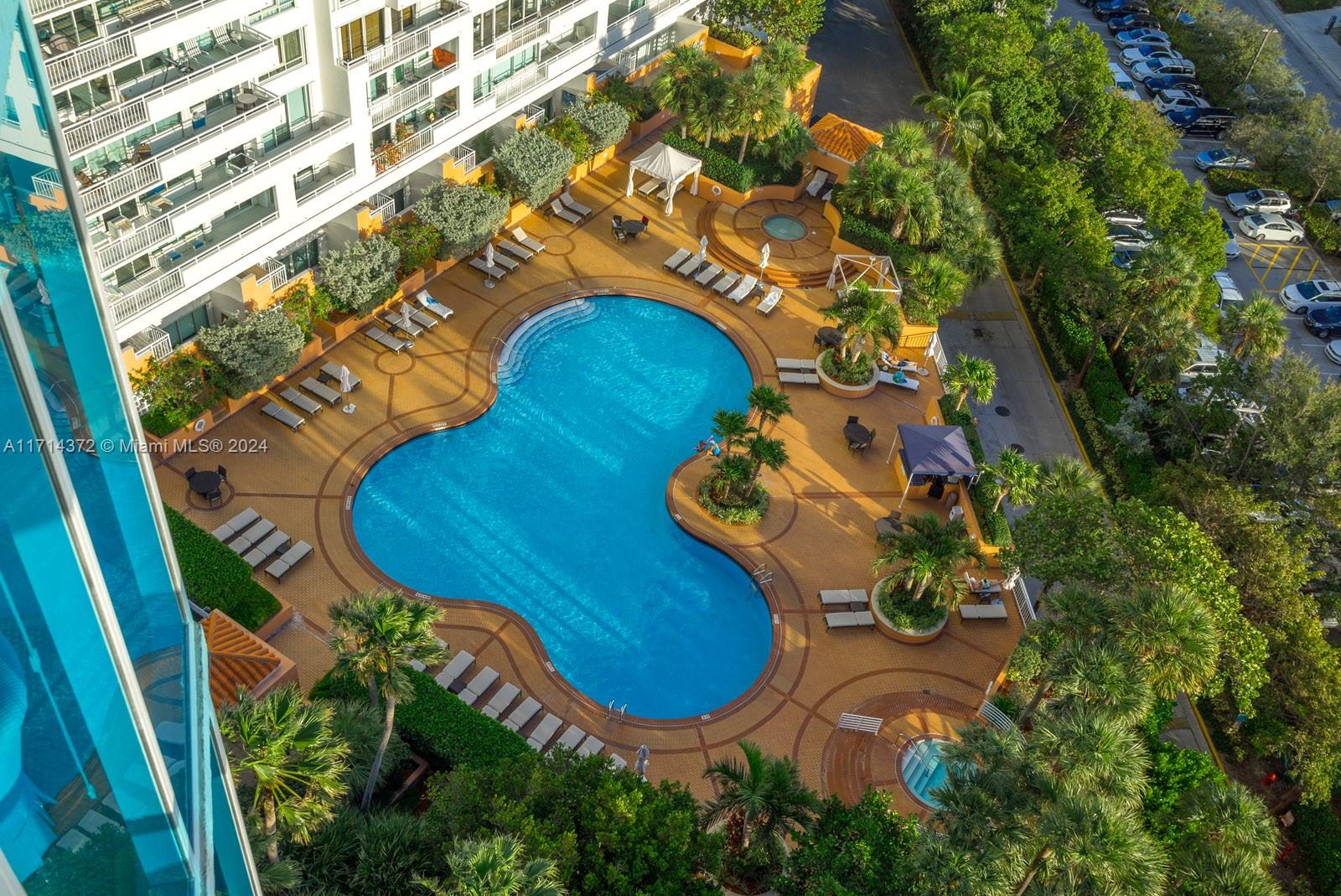 300 S Pointe Dr #1701, Miami Beach FL 33139