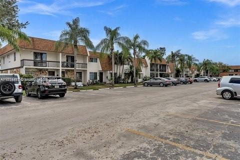 5281 SW 40th Ave #15, Dania Beach, Florida image 1