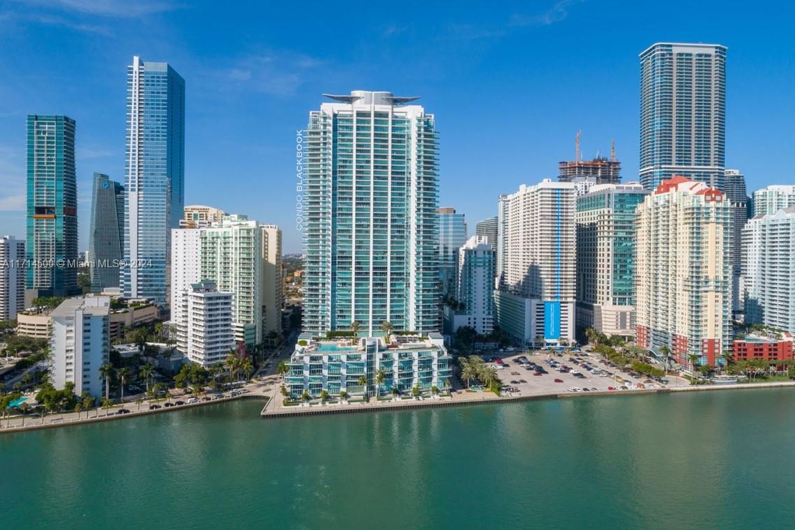 Absolutely stunning view of The Bay from huge balcony of this spacious 1 bedroom 1.5 bath apartment located on the 9th floor of simply the best building in Brickell. Fully designed furnished. Gym, spa, pool. Free quest parking. The unit is available : after March 03 2025 for 6 Months + rent..