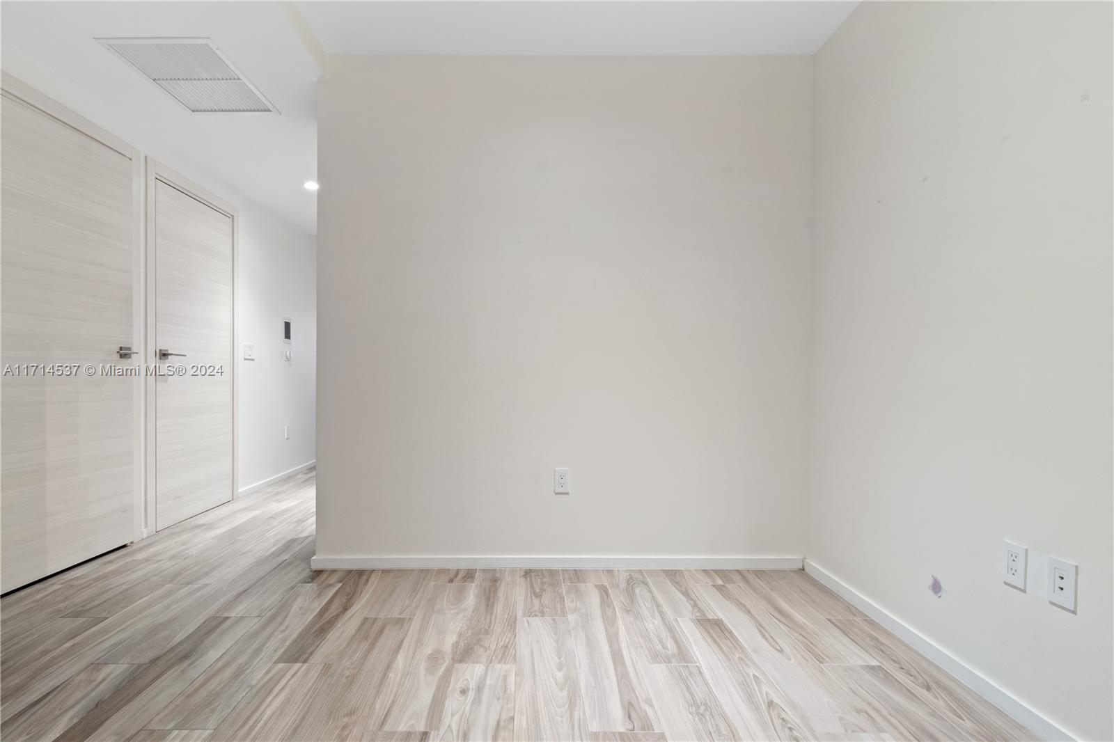 801 S Miami Ave #2206, Miami FL 33130