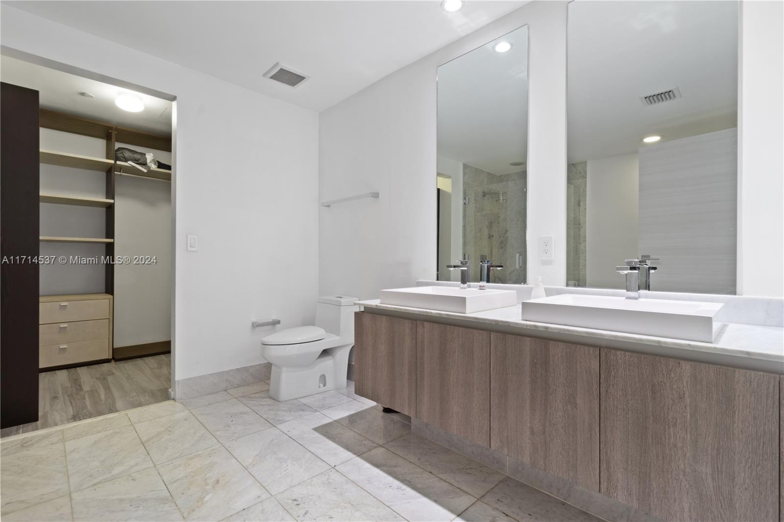 801 S Miami Ave #2206, Miami FL 33130