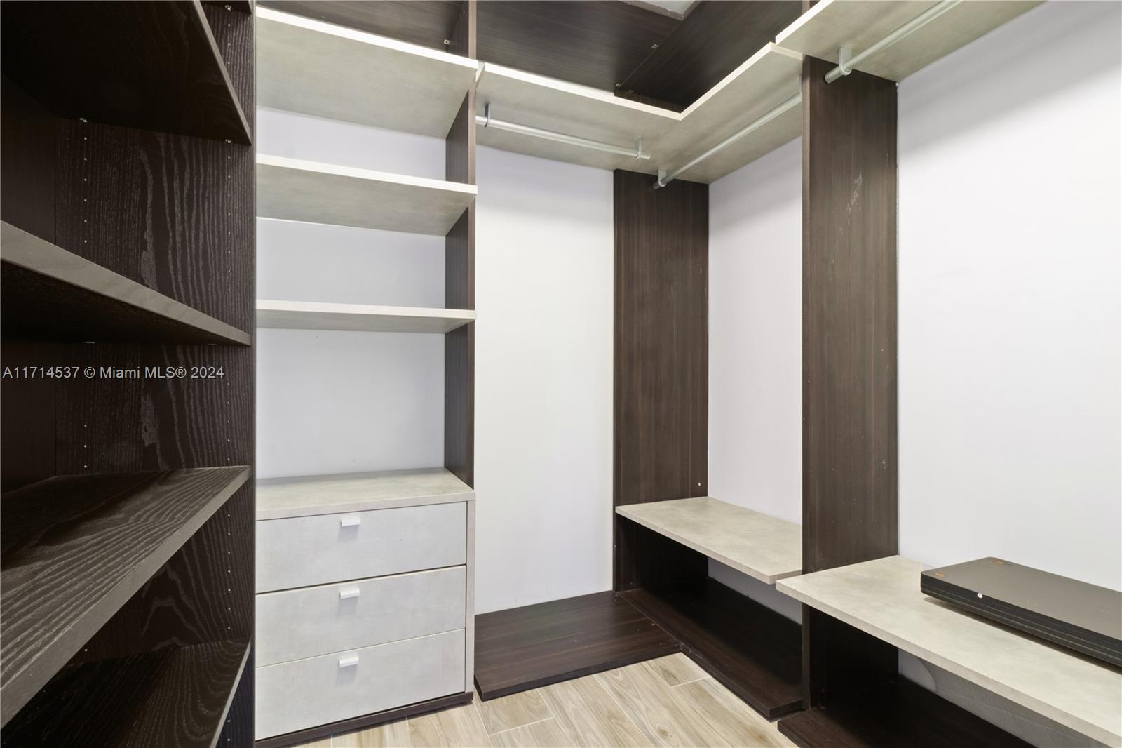 801 S Miami Ave #2206, Miami FL 33130