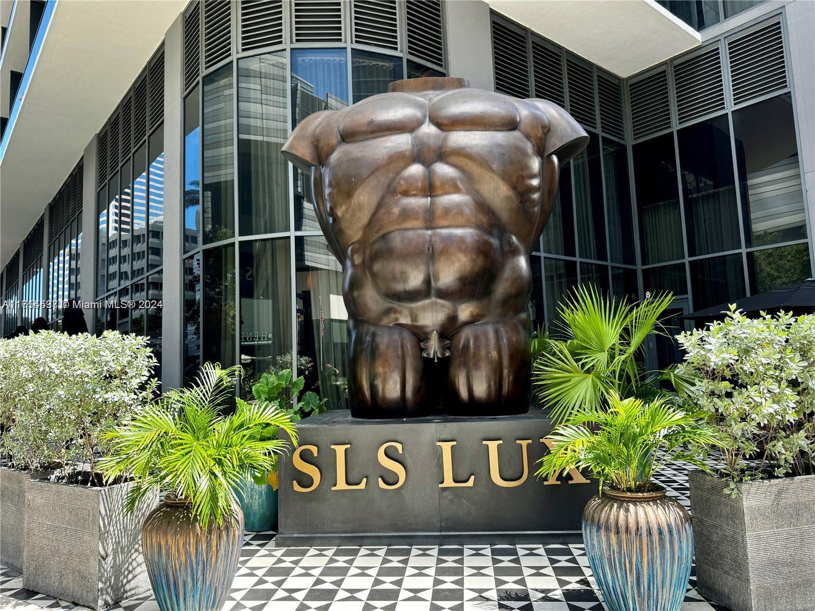801 S Miami Ave #2206, Miami FL 33130