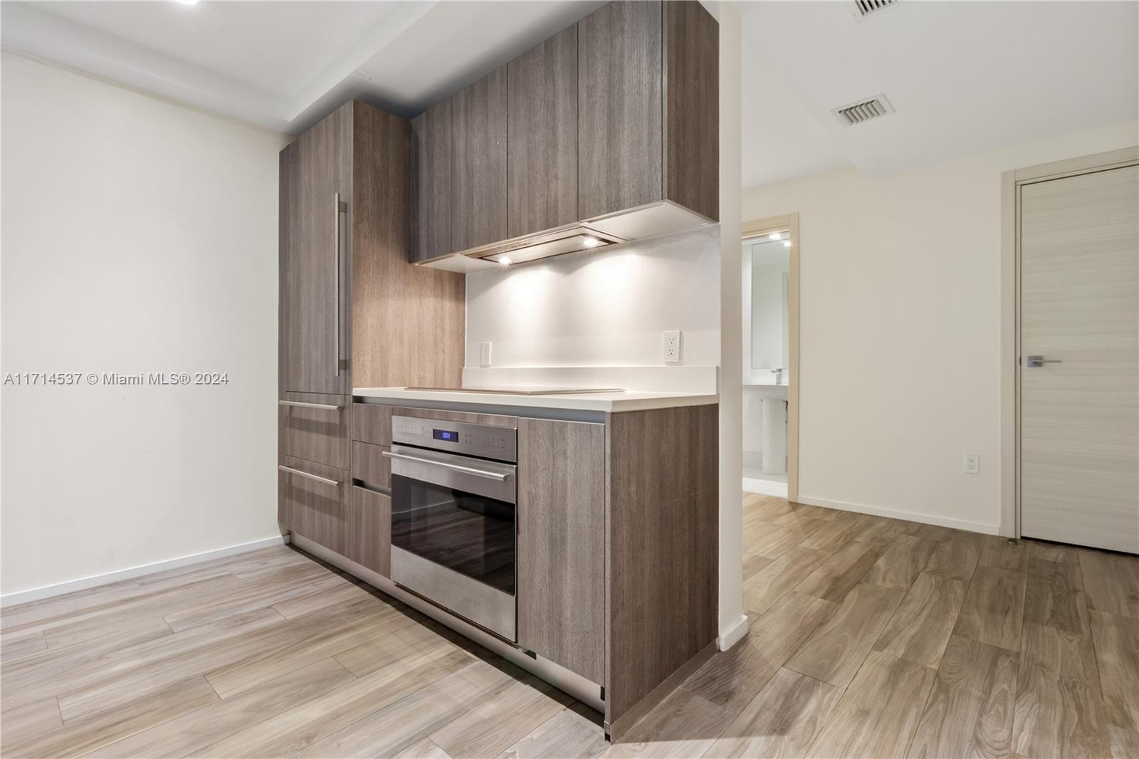 801 S Miami Ave #2206, Miami FL 33130