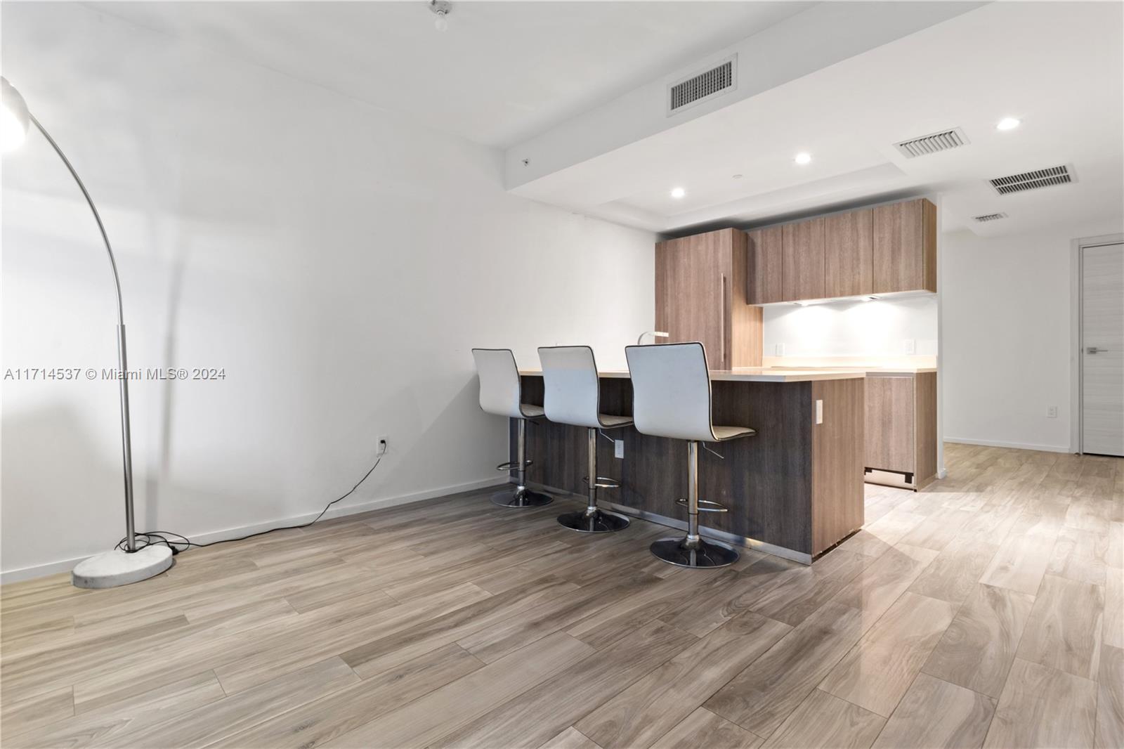801 S Miami Ave #2206, Miami FL 33130
