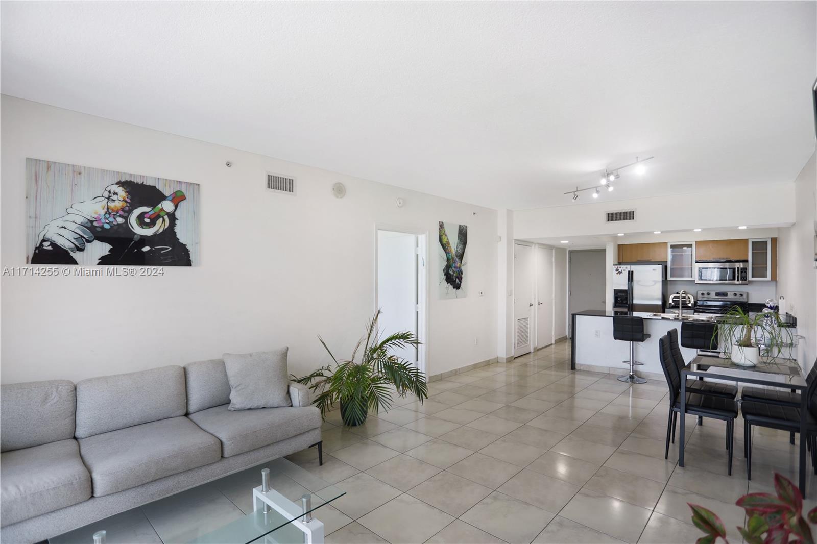 1750 N Bayshore Dr #3210, Miami, Florida image 11