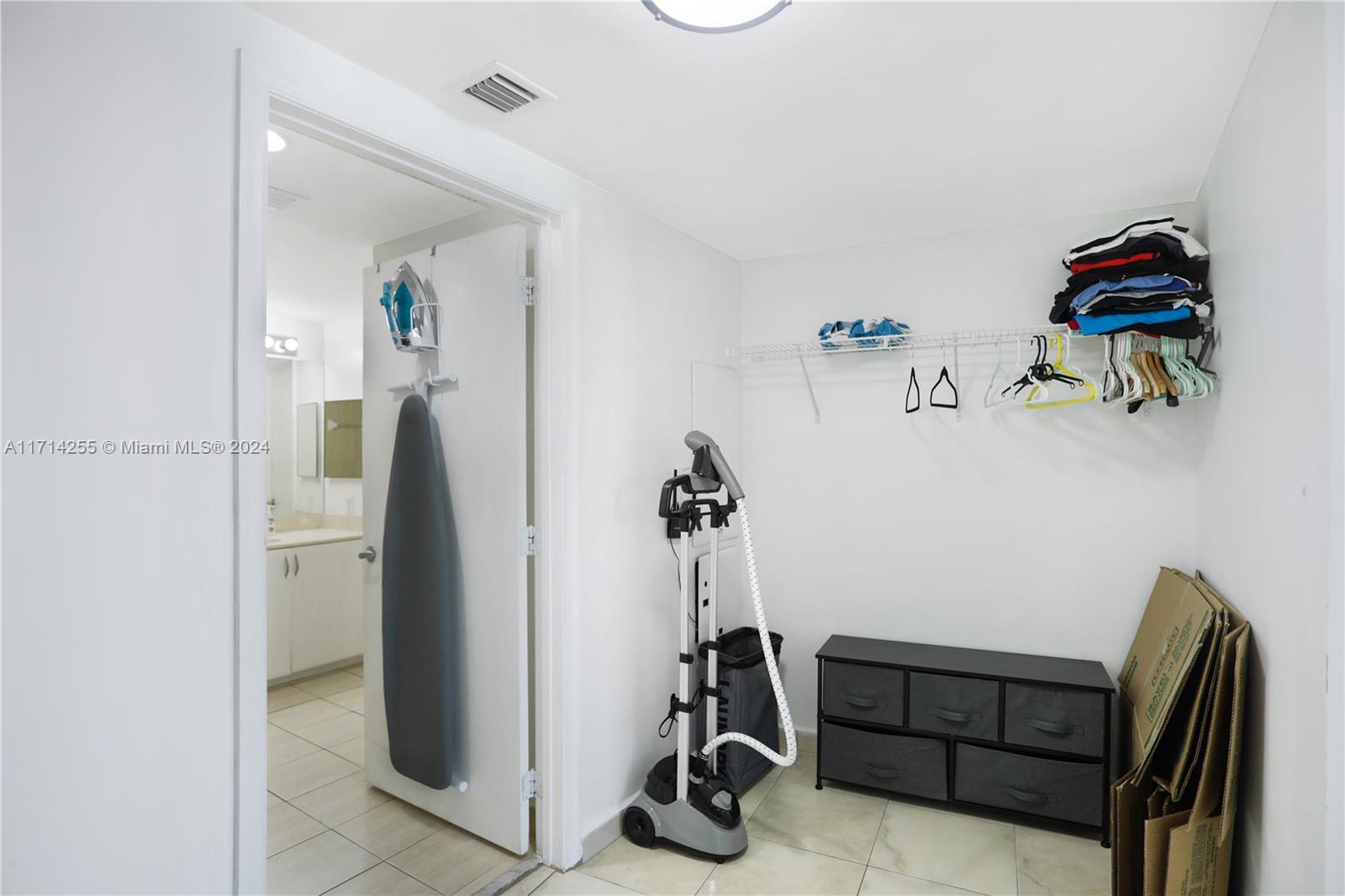 1750 N Bayshore Dr #3210, Miami, Florida image 27