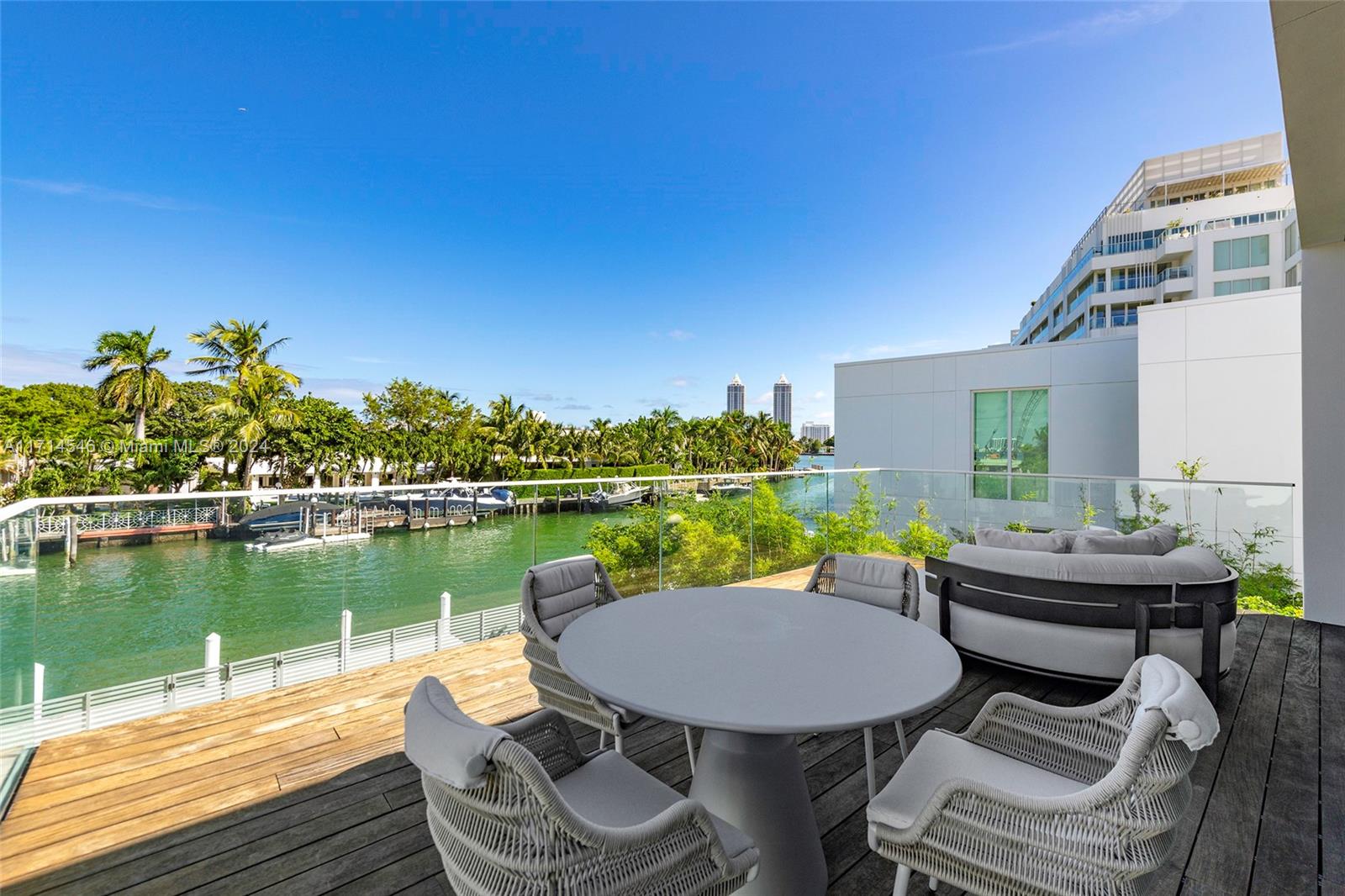 1031 W 48th St, Miami Beach, Florida image 30