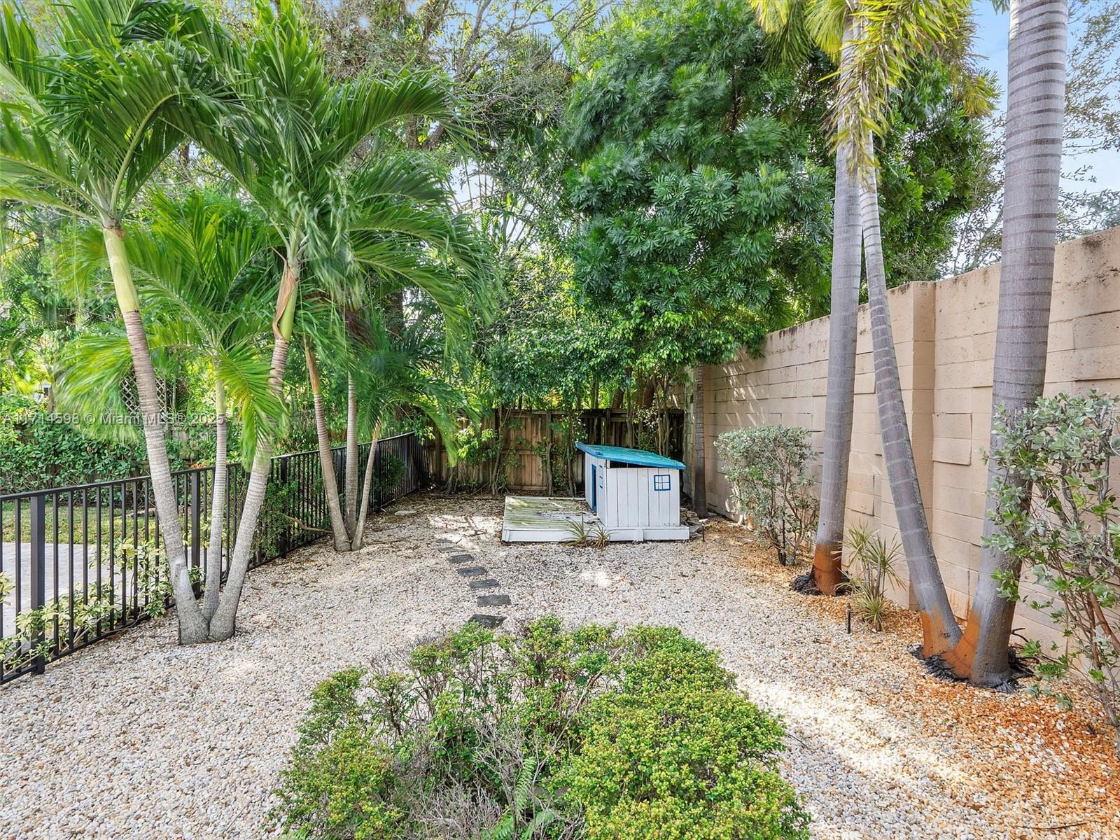 2119 NE 7th Ave, Wilton Manors, Florida image 35