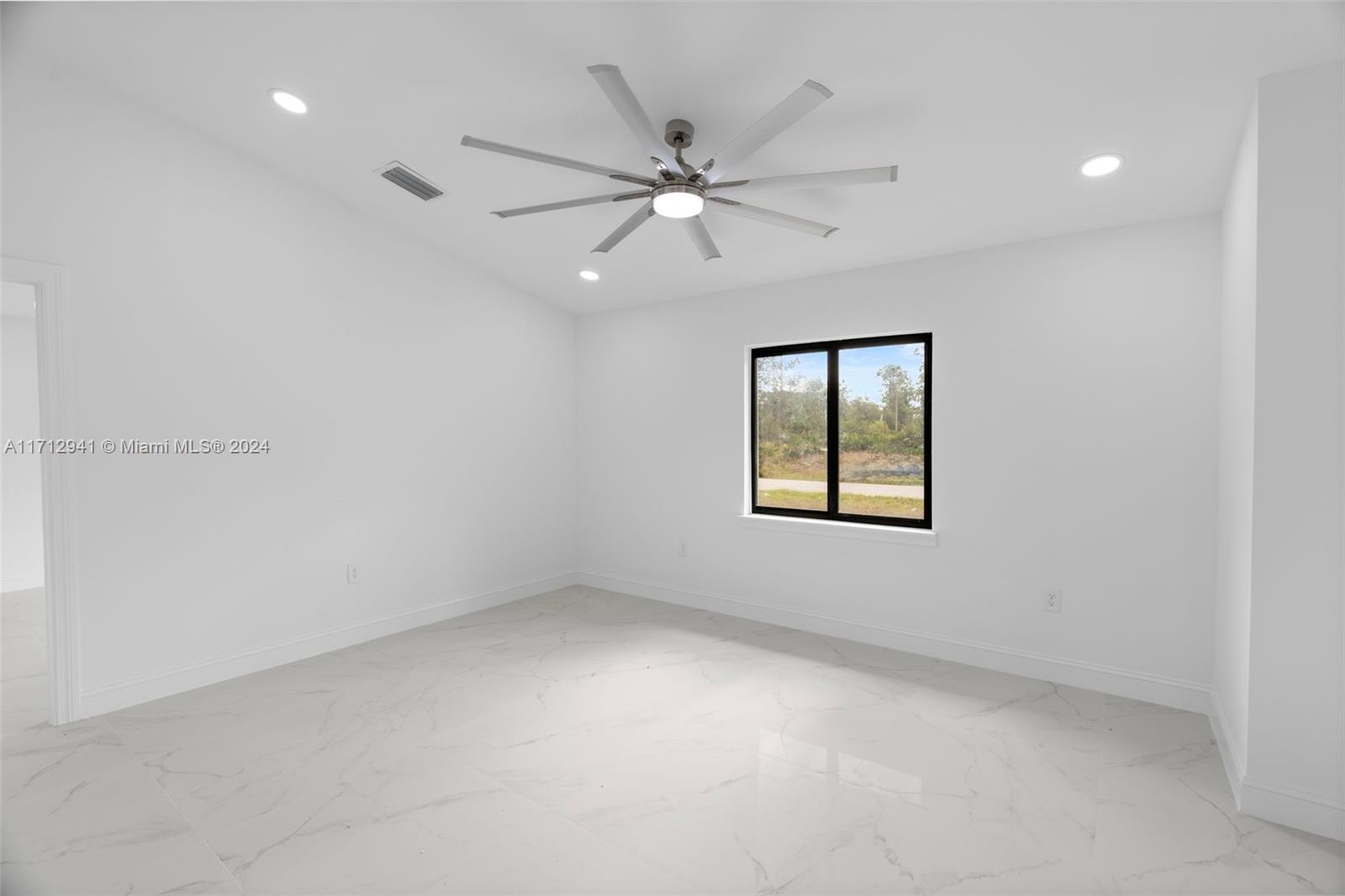1061 Butler St E, Lehigh Acres, Florida image 10