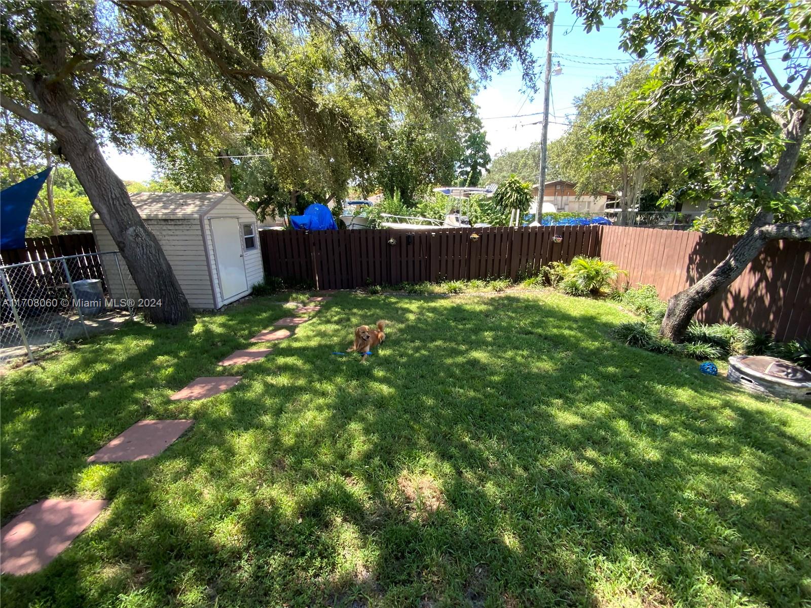 243 SW 5th St, Dania Beach, Florida image 8