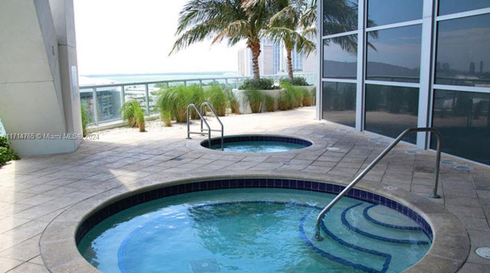 888 Biscayne Blvd #3707, Miami FL 33132