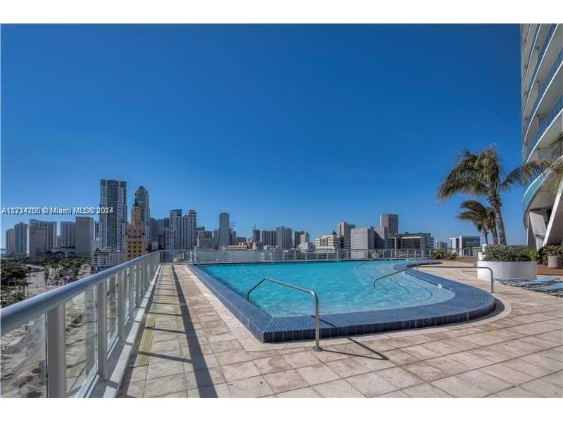 888 Biscayne Blvd #3707, Miami FL 33132