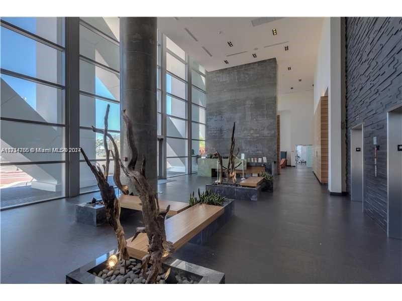 888 Biscayne Blvd #3707, Miami FL 33132