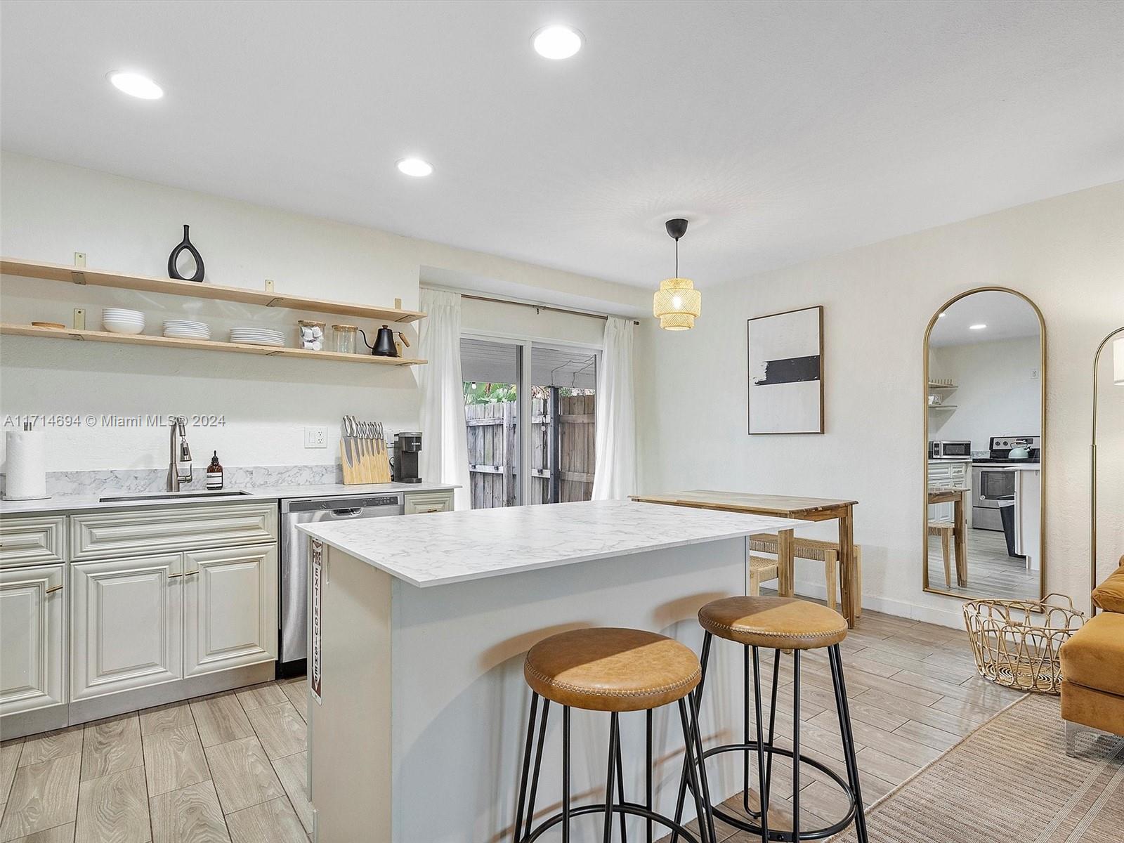 300 SW 23rd St, Fort Lauderdale, Florida image 16