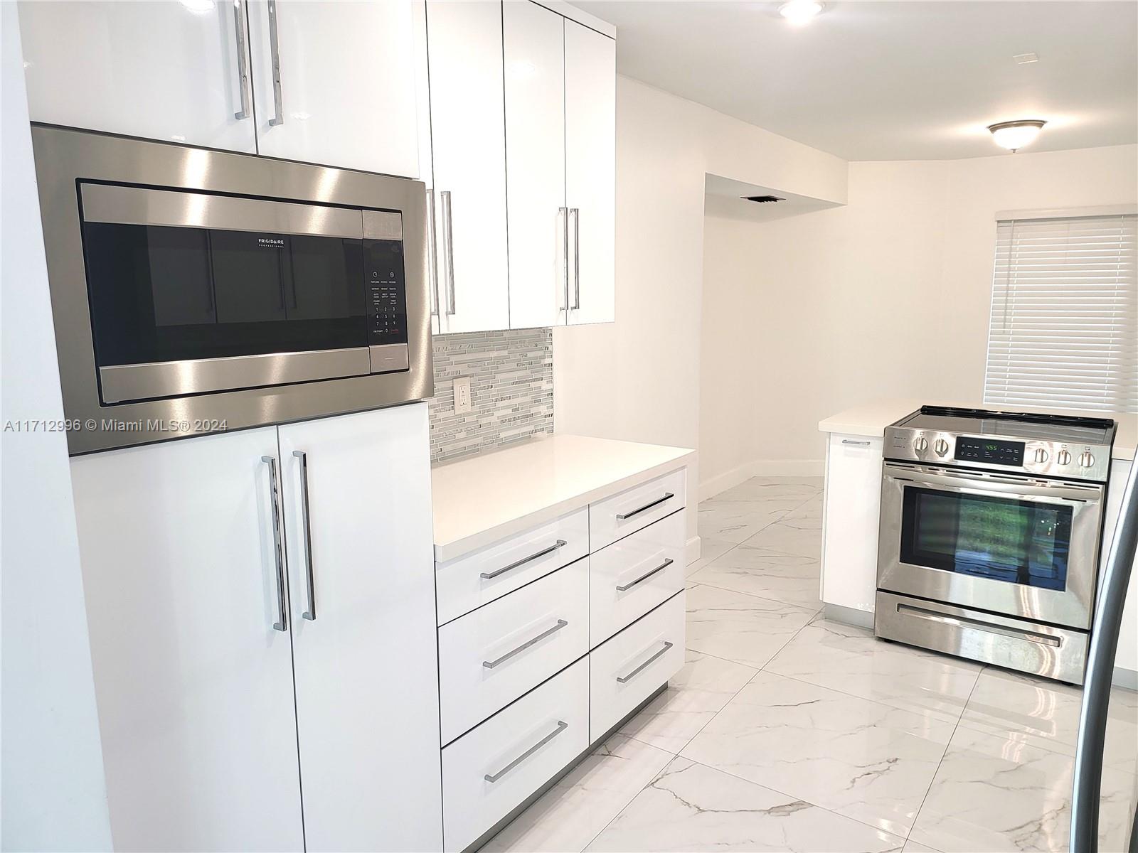 9723 N New River Canal Road #416, Plantation, Florida image 4