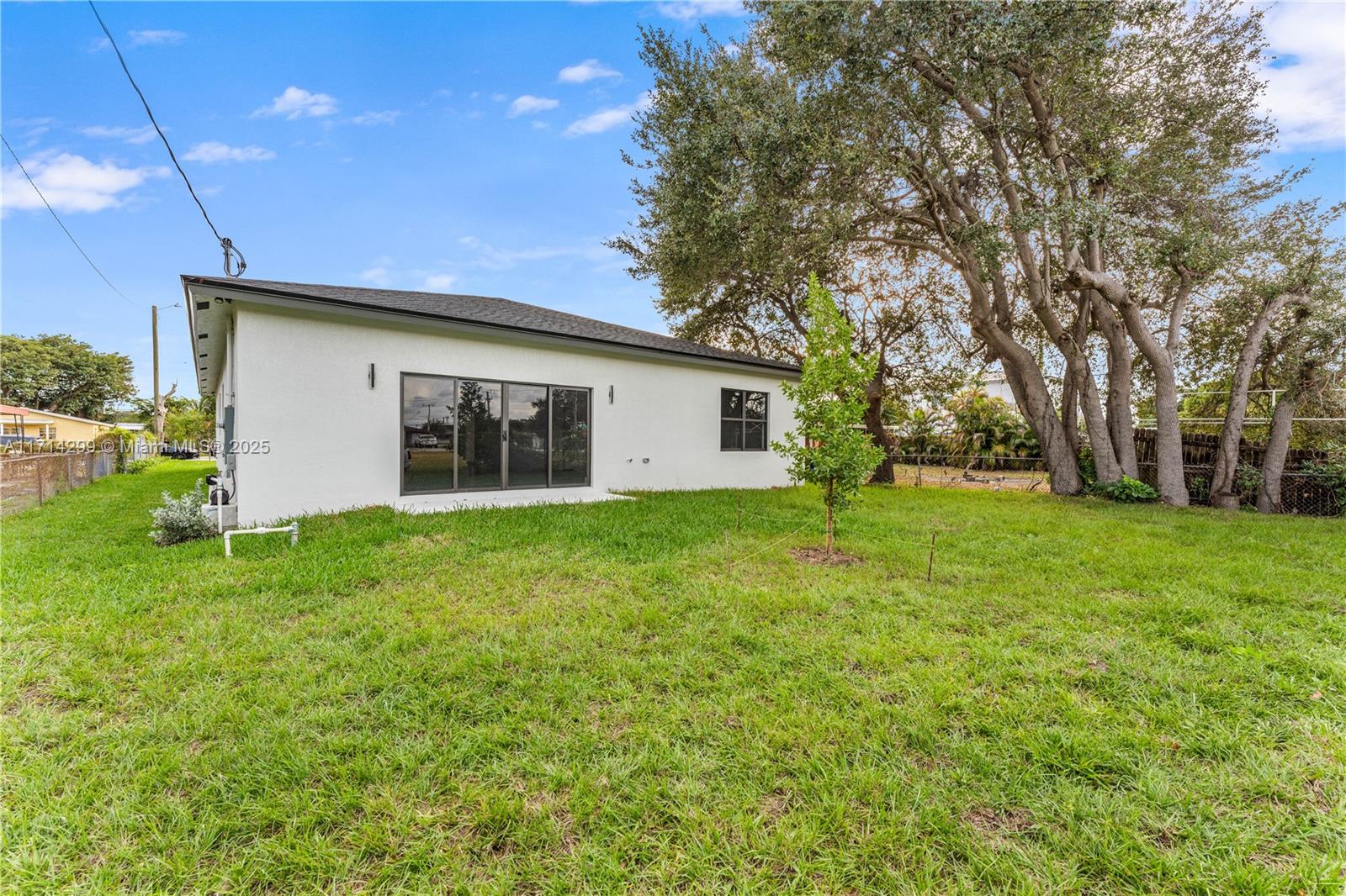 4111 SW 28th St, West Park, Florida image 30