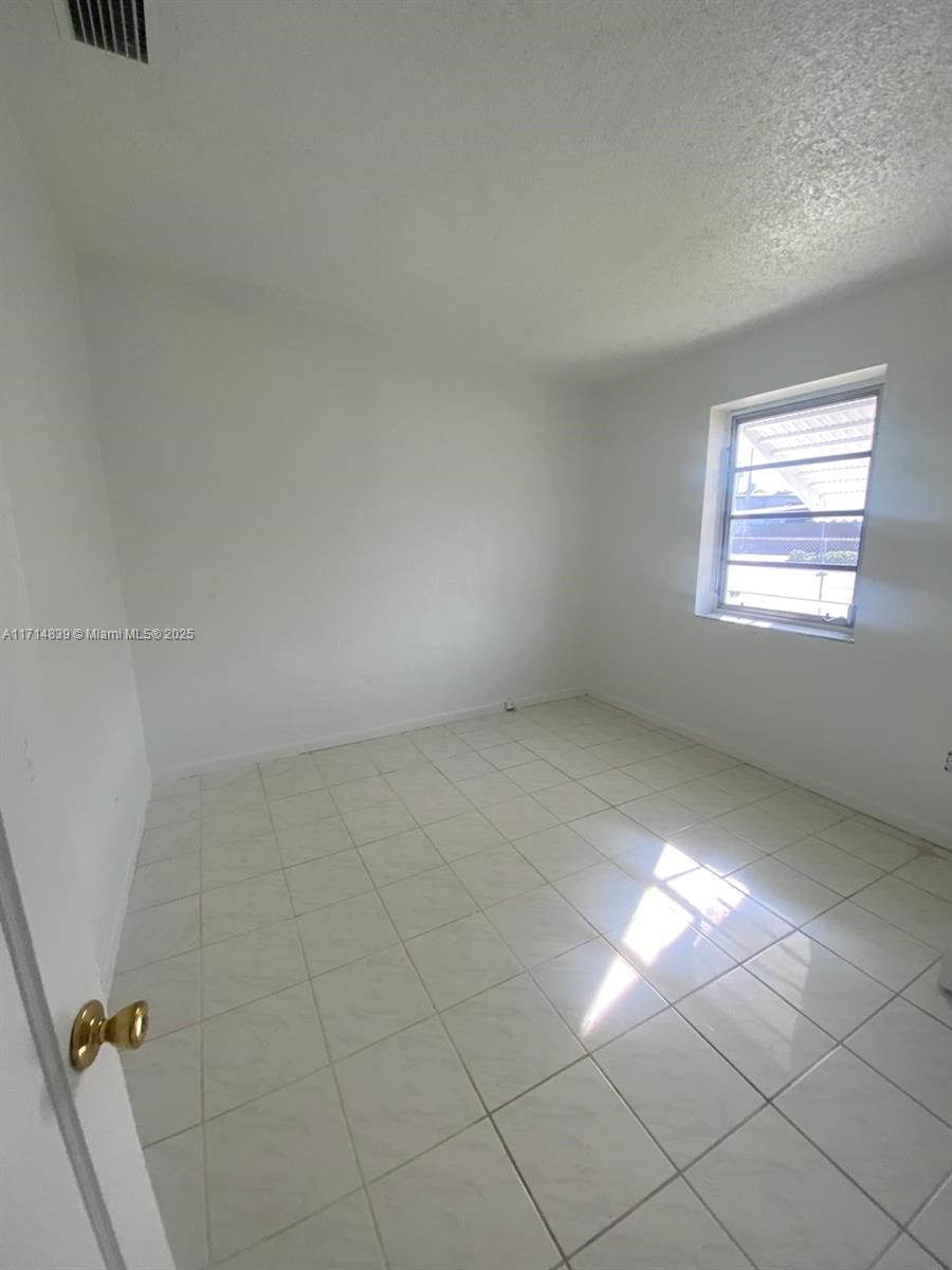 10421 SW 184th St, Cutler Bay, Florida image 9