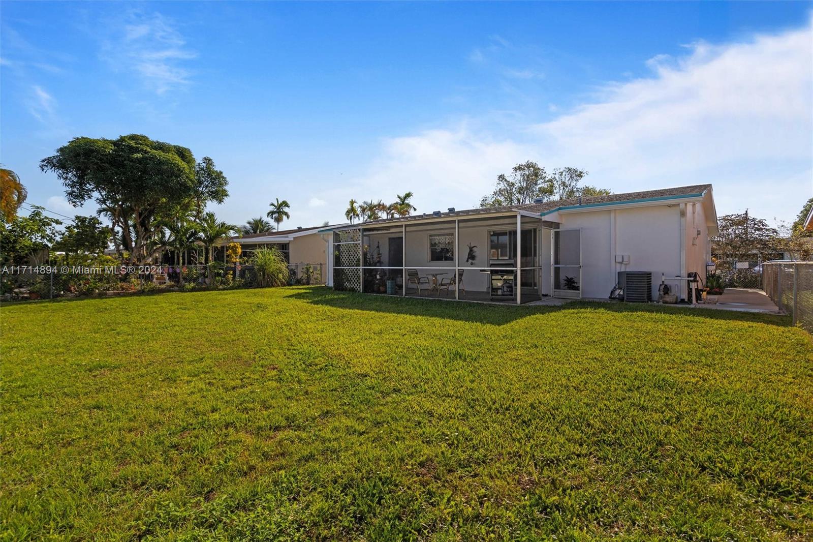 7937 Plantation Blvd, Miramar, Florida image 20