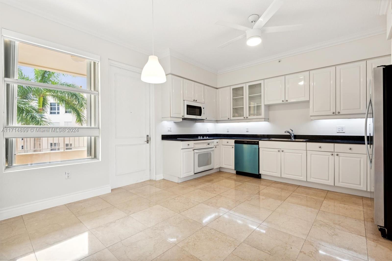 703 Crandon Blvd #403, Key Biscayne, Florida image 3