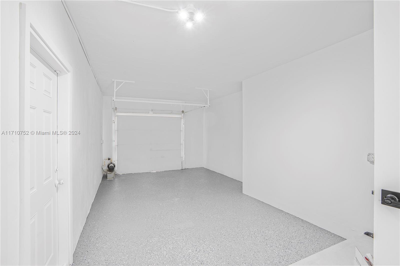 Listing Photo 34