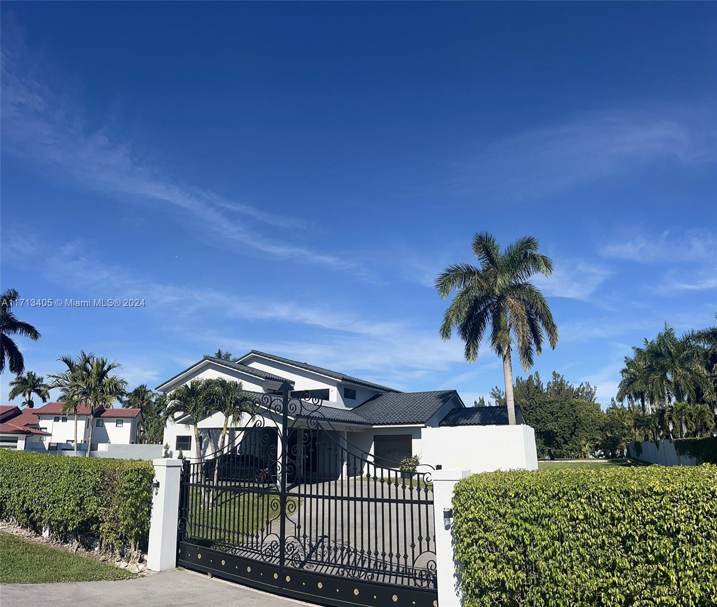 10355 NW 133rd St, Hialeah Gardens, Florida image 1