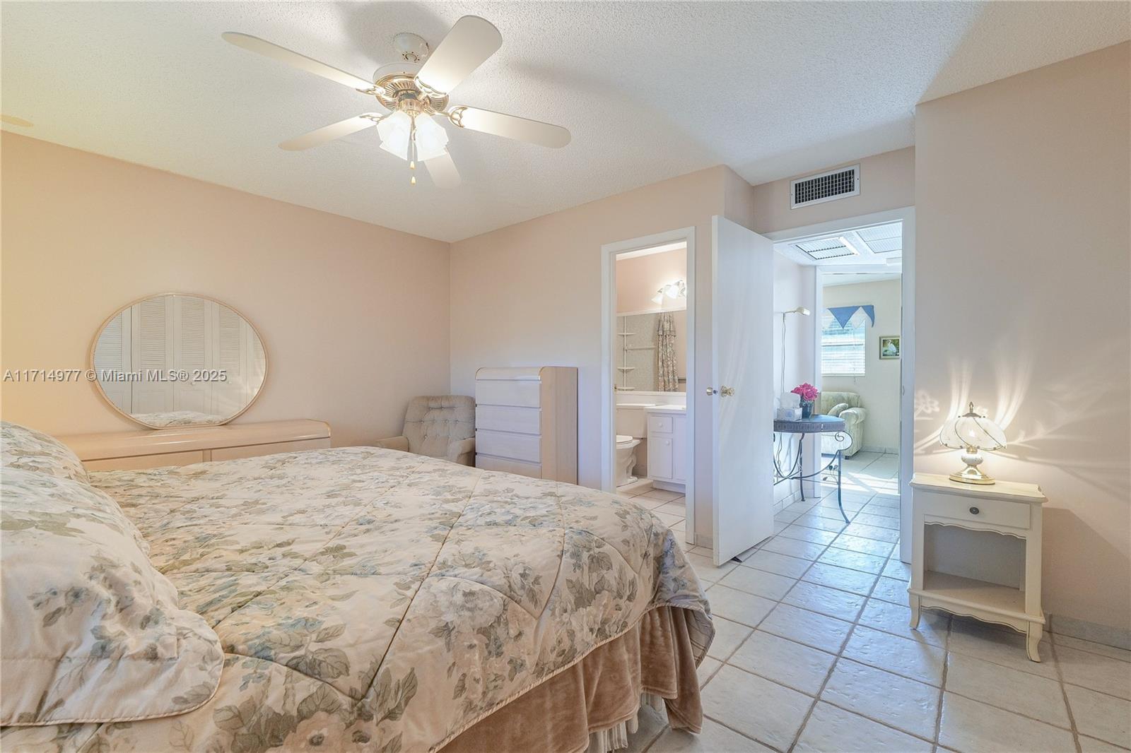 5001 NW 34th St #103, Lauderdale Lakes, Florida image 22