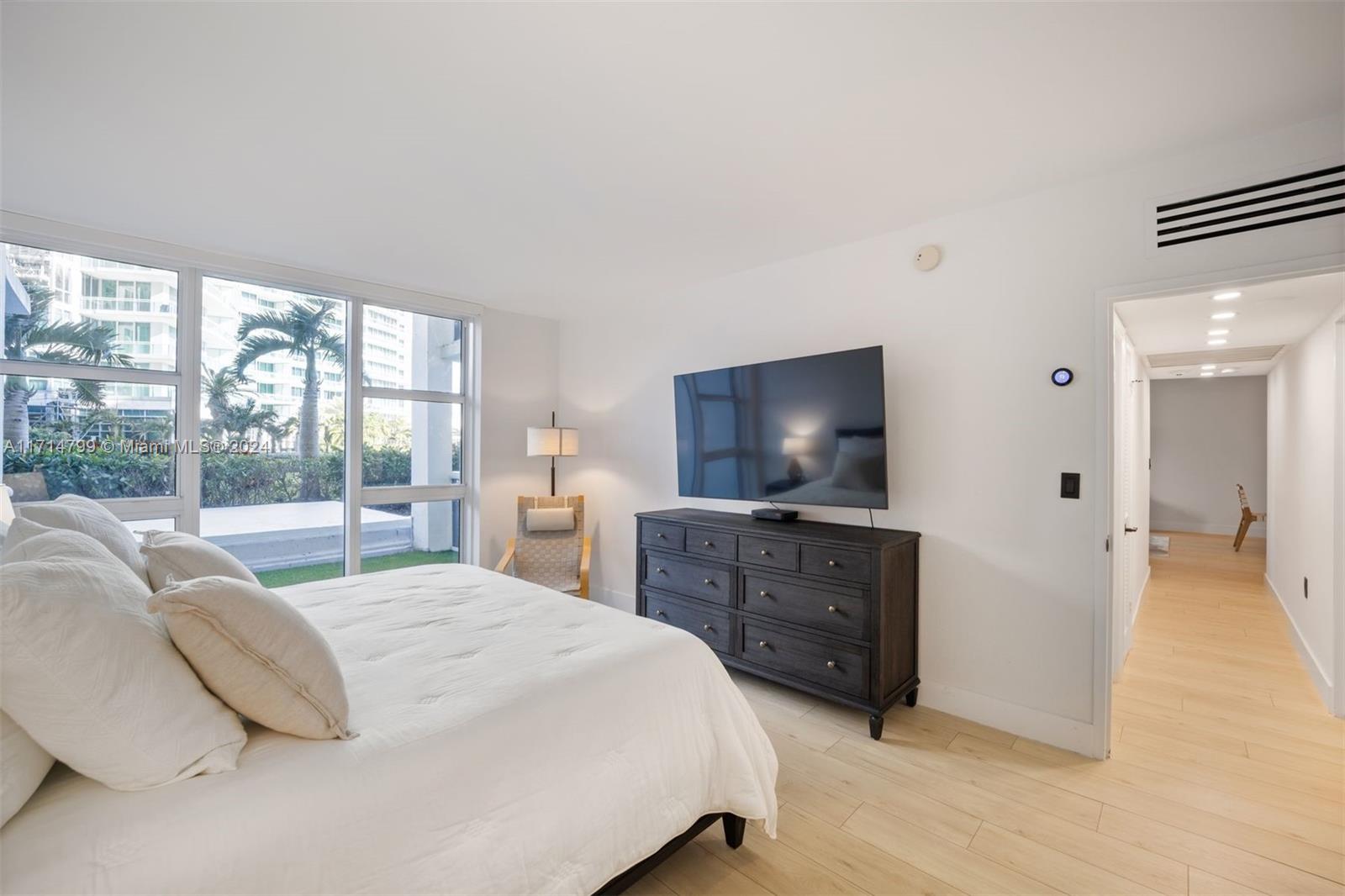 10275 Collins Ave #206, Bal Harbour, Florida image 9